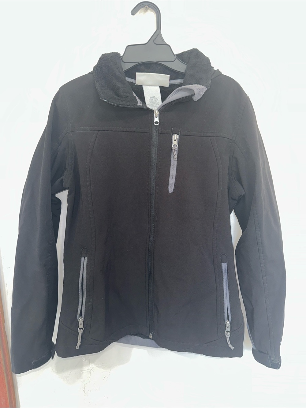 Free Country Black Hooded Puffer Jacket with Gray Zippers